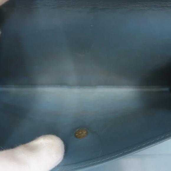 SOLD - LV LOUIS VUITTON Suhali Wallet on a Chain (WOC), Gold Hardware - Picture 11 of 12